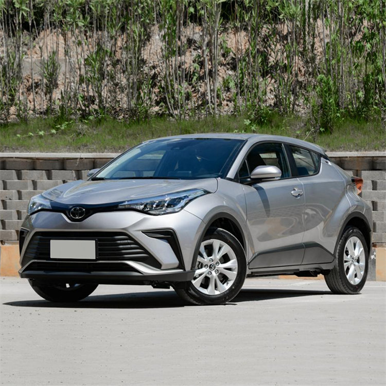 Toyota IZOA բենզինային ամենագնաց